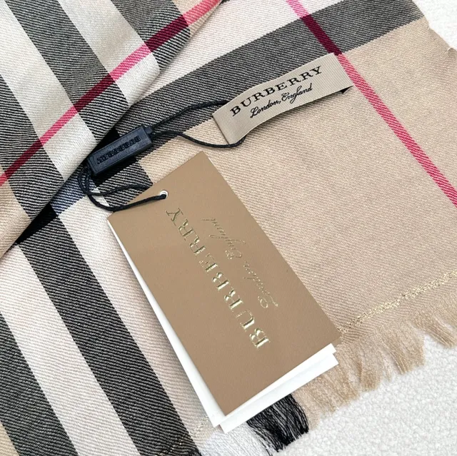 Burberry cachecol cashmere bege classic check 3