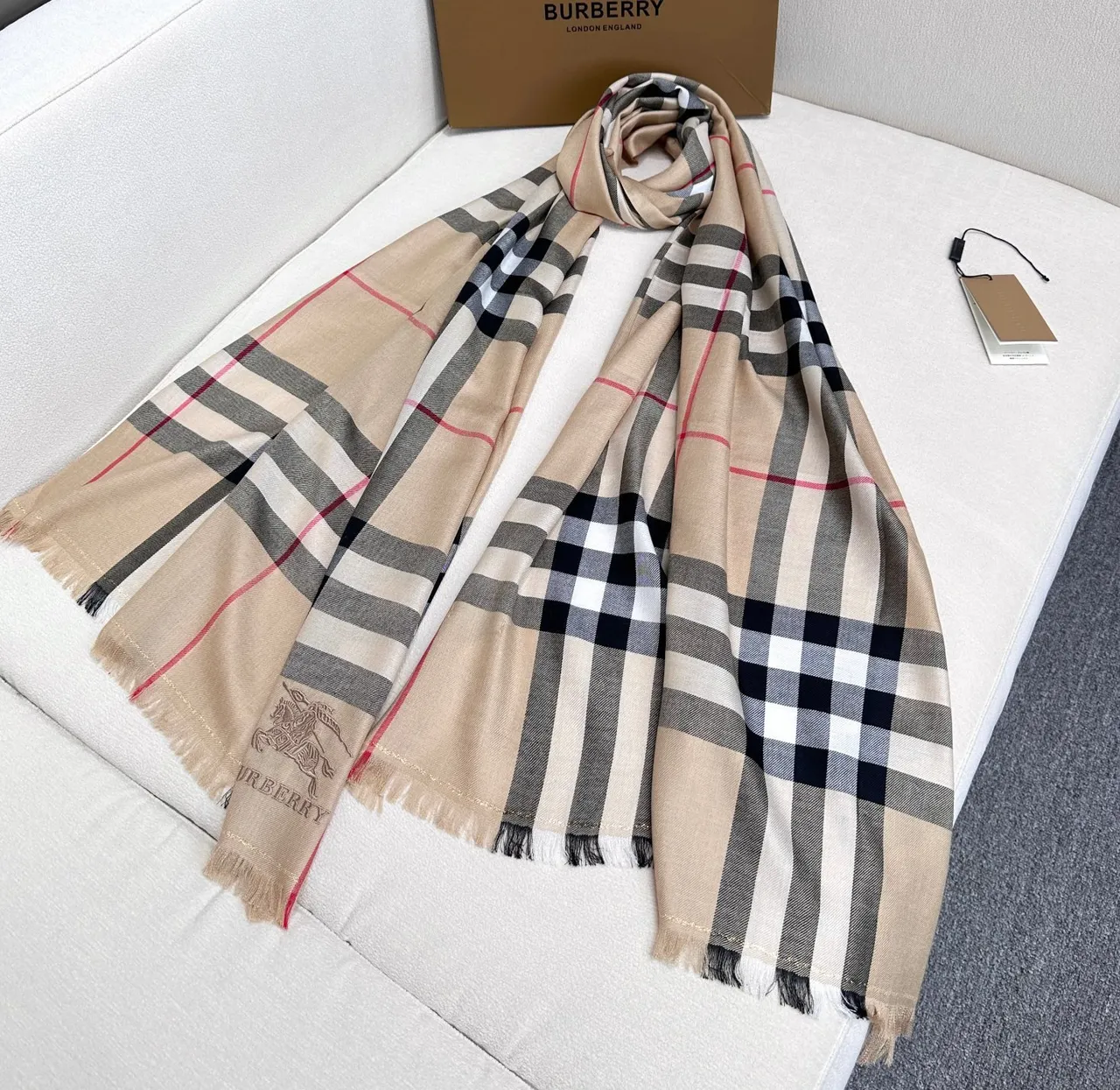 Burberry cachecol cashmere bege classic check 5