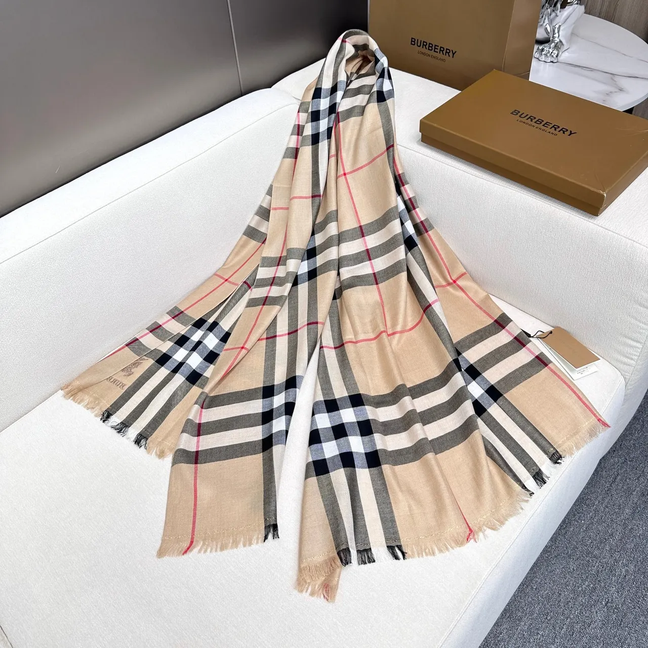 Burberry cachecol cashmere bege classic check 6
