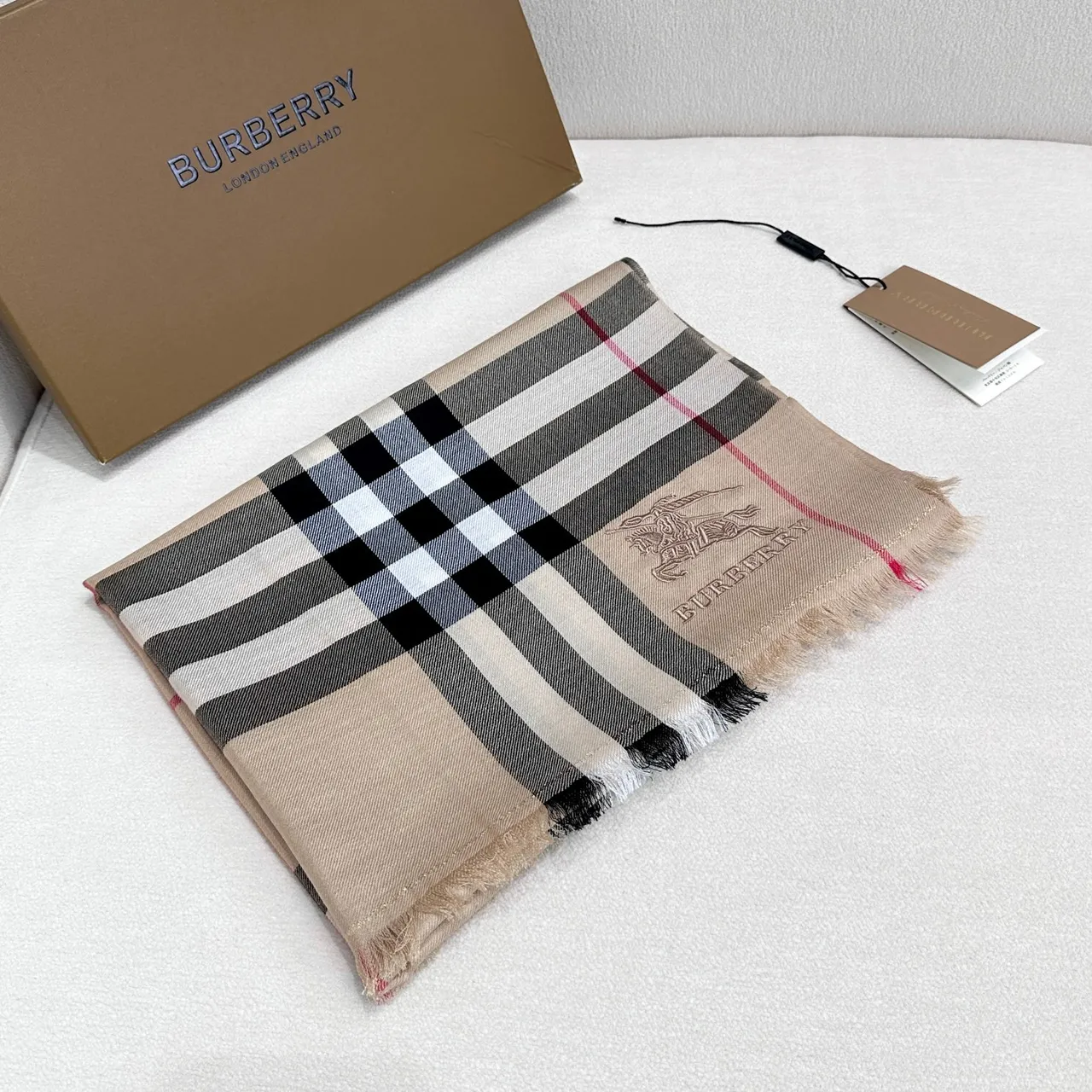 Burberry cachecol cashmere bege classic check 7