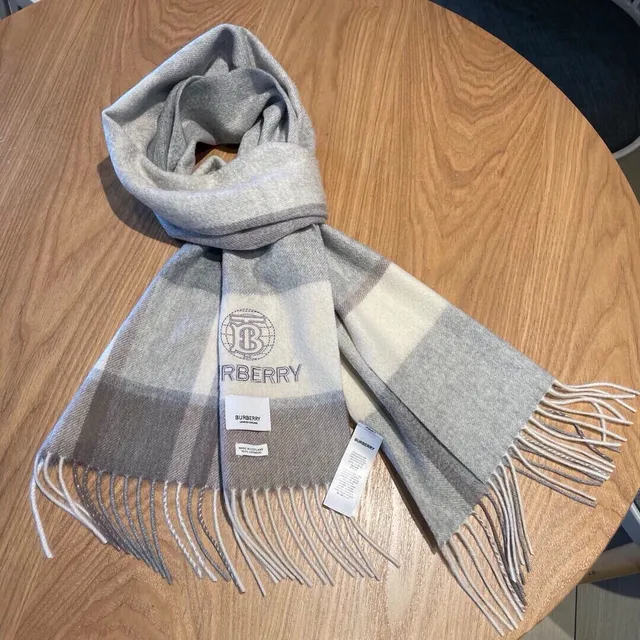 Burberry Gray Beige Plaid Pattern Woven Texture Cashmere Scarf 8