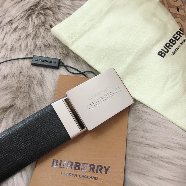 Burberry Knight Belt Bleu Marine Perforé à carreaux Ceinture en cuir 6