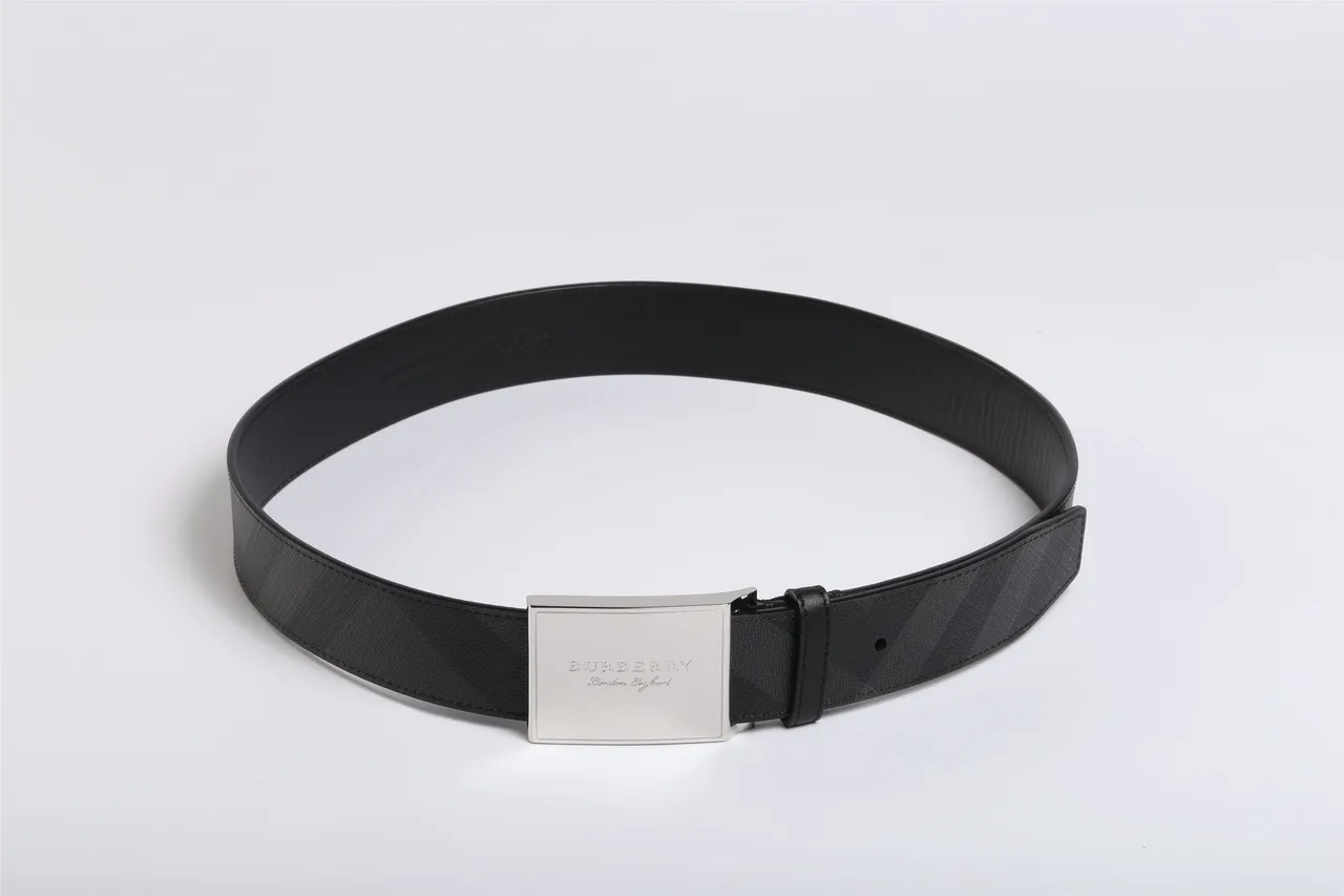 Burberry Knight কালো জ্যামিতিক চেক চামড়ার বেল্ট 8