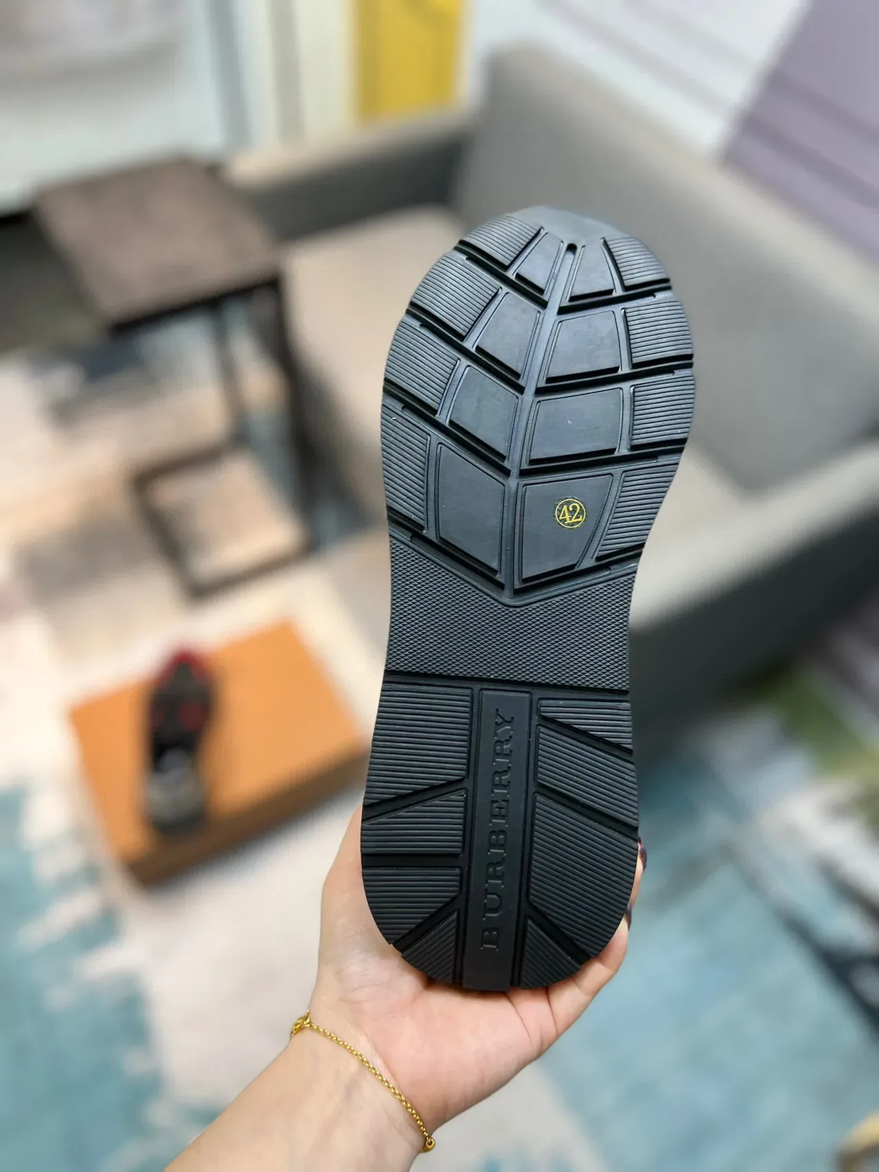 Burberry Knight sneakers lifestyle noir rouge à carreaux 9