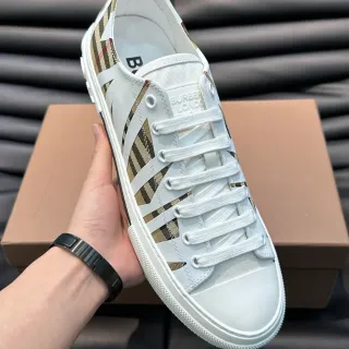 Burberry Knight White and Check Pattern Lifestyle Sneakers
