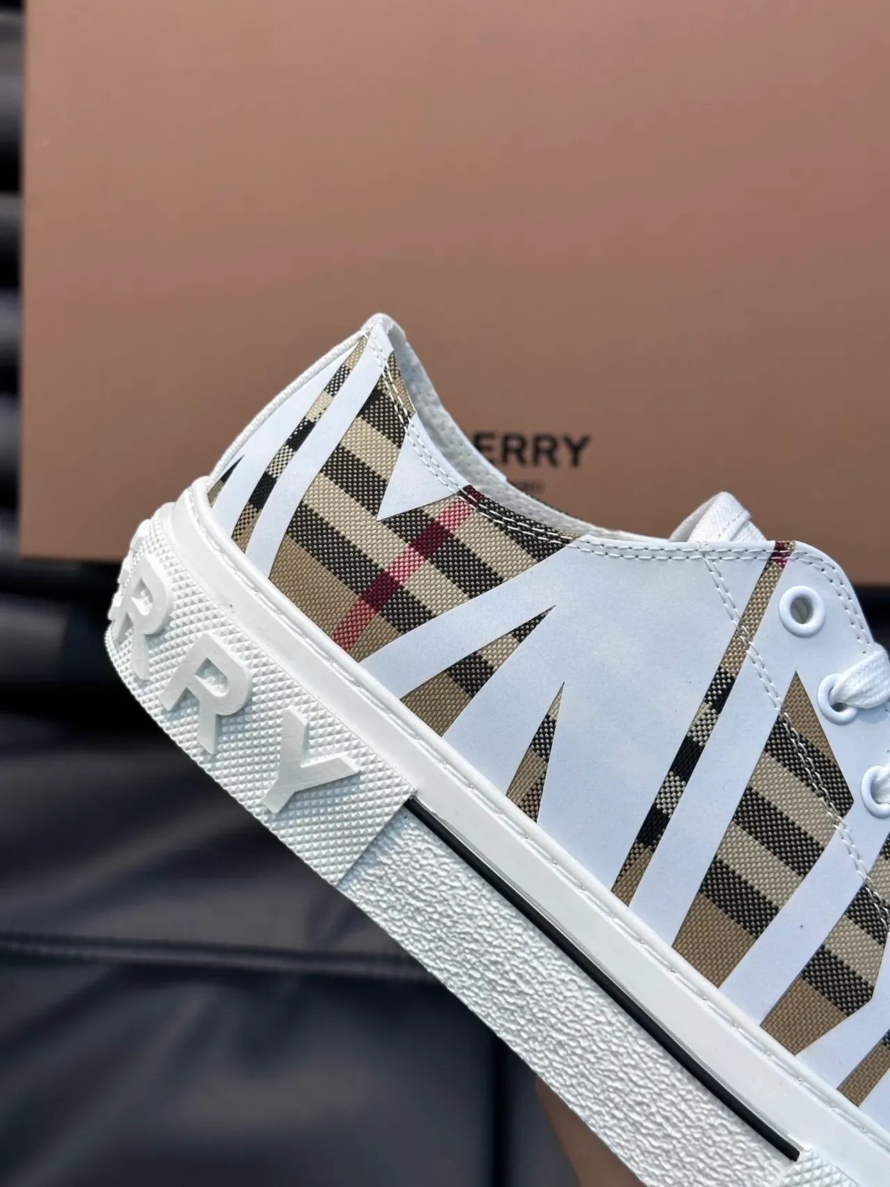 Burberry Knight White and Check Pattern Lifestyle Sneakers 4