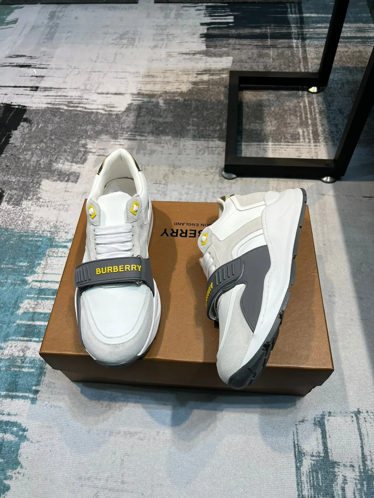 Burberry Knight Branco Cinza sola do meio upper de material misto tênis chunky 4