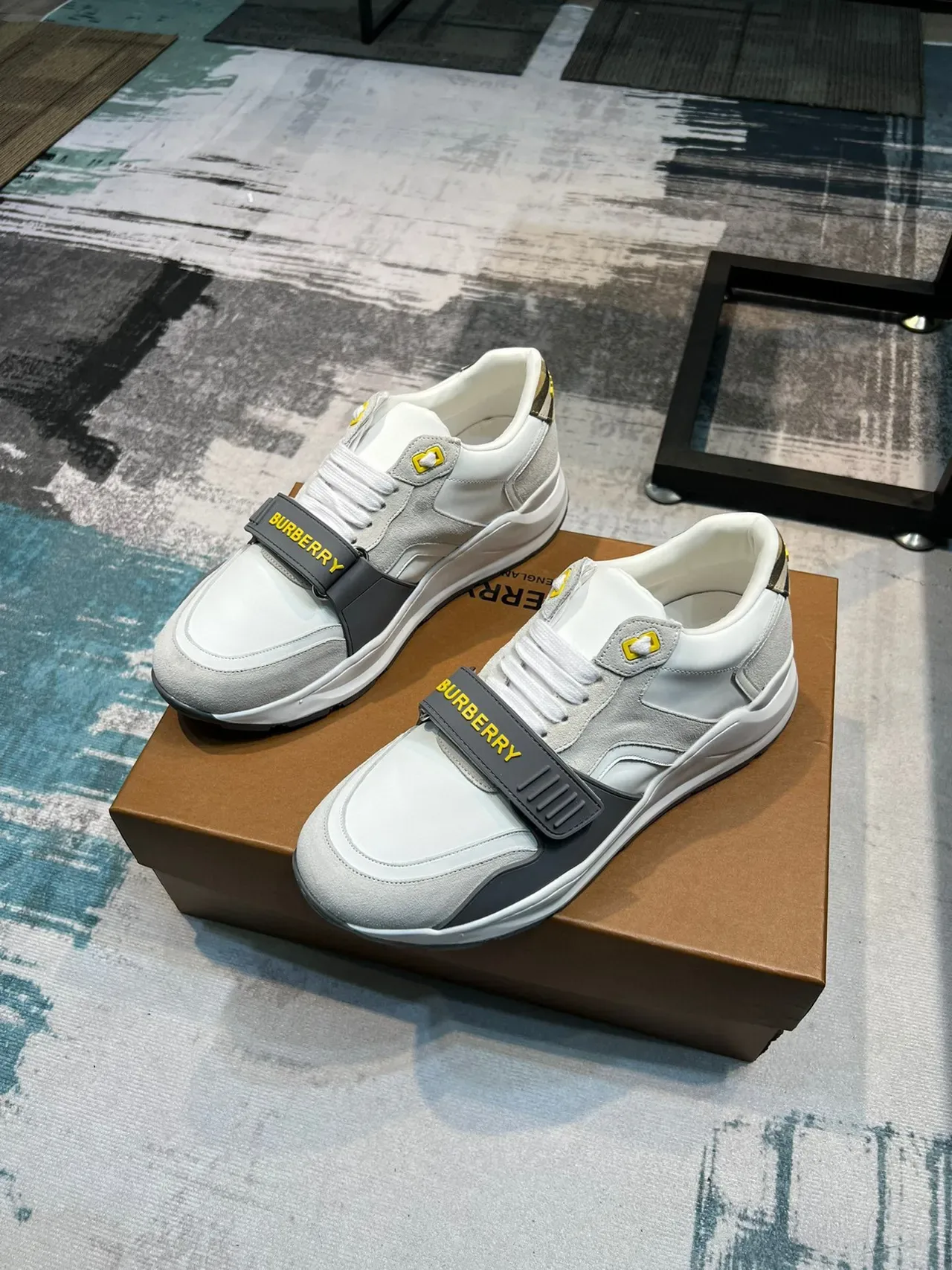 Burberry Knight Branco Cinza sola do meio upper de material misto tênis chunky 5