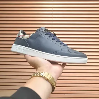 Burberry Lola Navy বহুরঙ চামড়া উপর চেক প্রিন্ট হিল ট্যাব লাইফস্টাইল স্নিকার