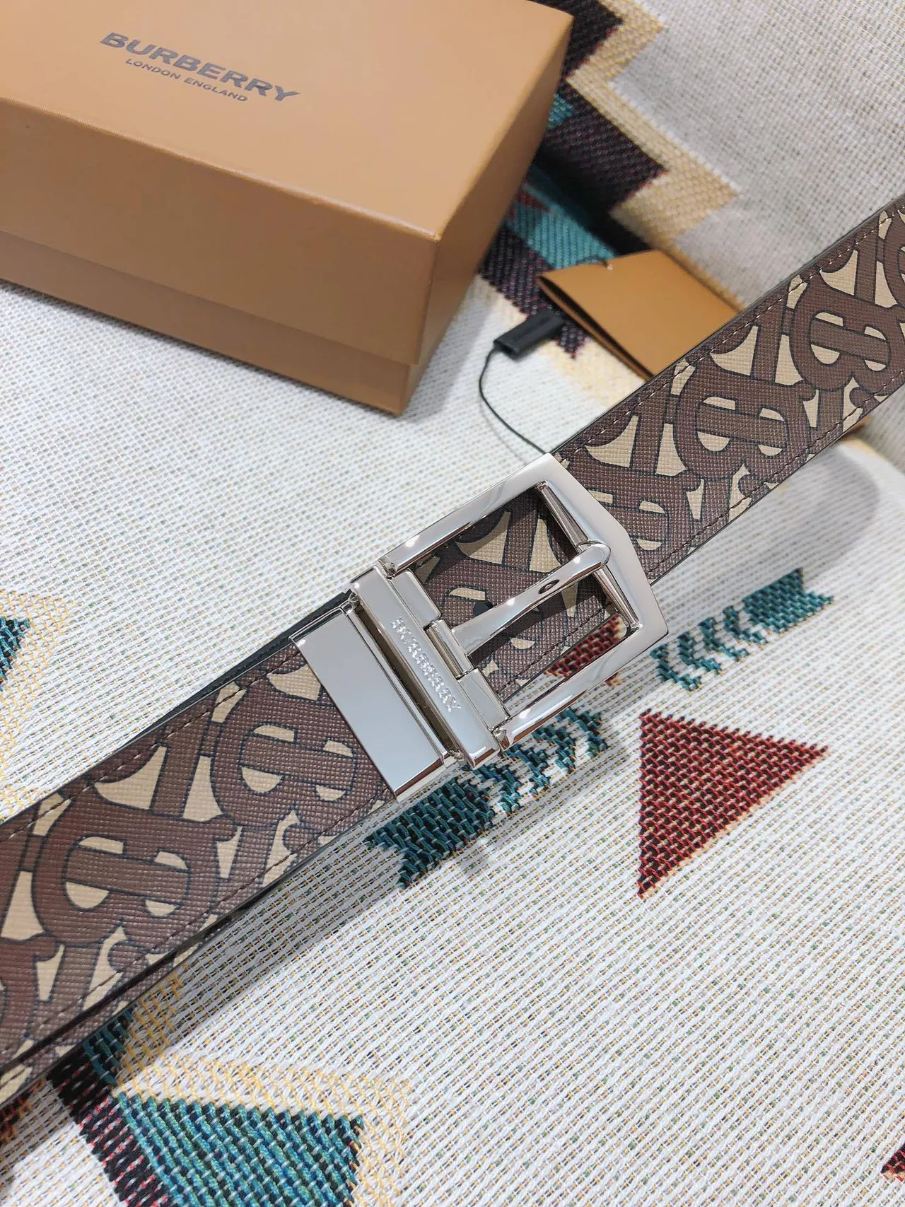 Ceinture Burberry Monogram Marron Beige Réversible en Cuir 6