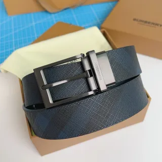Burberry নেভি ব্ল্যাক রিভার্সিবল বাকেল হাউস চেক প্যাটার্ন চামড়ার বেল্ট