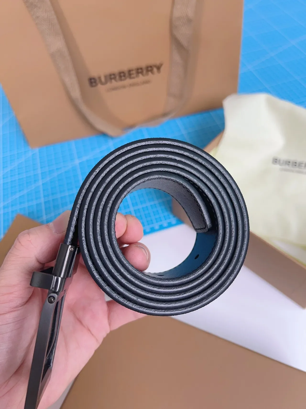 Burberry Navy Black Reversible Buckle House Check Pattern Leather Belt 7