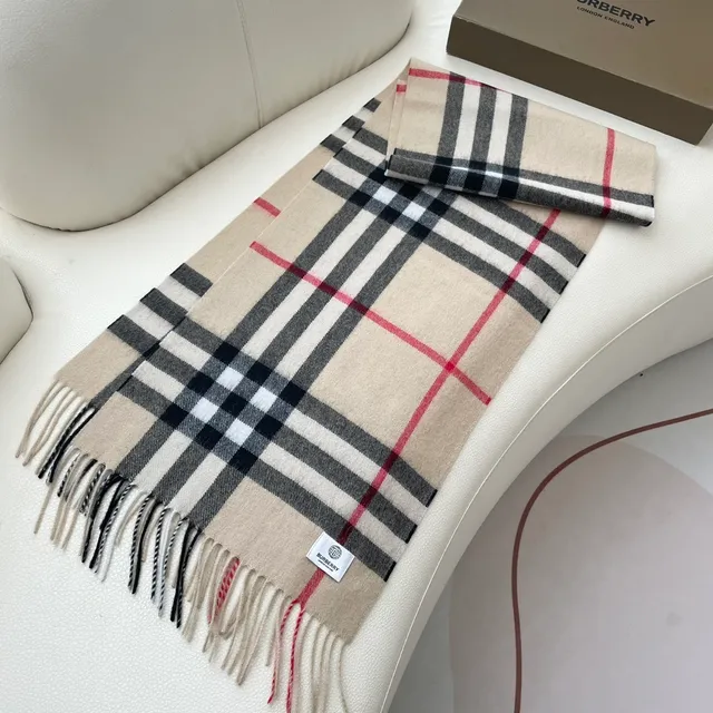 Burberry Nova Check ভূরা কালো সাদা Cashmere স্কার্ফ 5