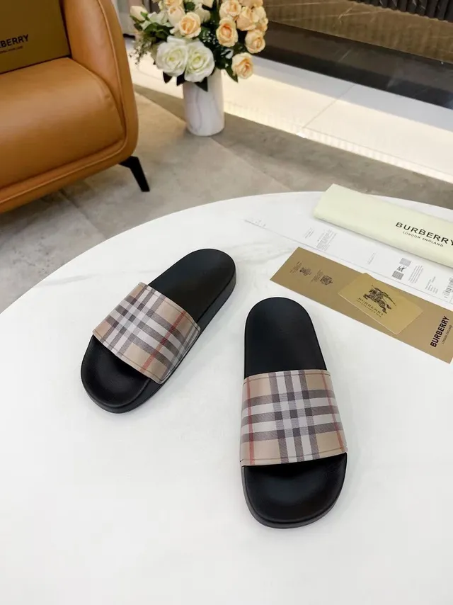 Burberry Nova Check Slide Slippers 6