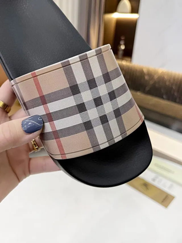 Burberry Nova Check Slide Slippers 7