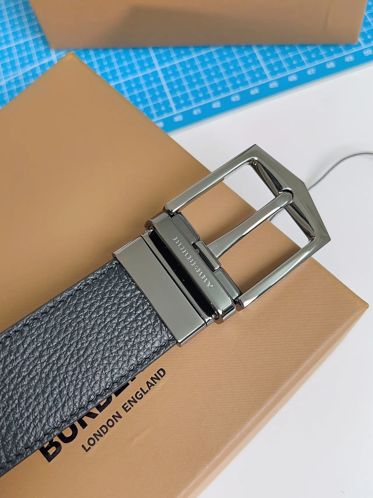 Burberry Reversible Buckle Black Pebbled Leather Belt 4
