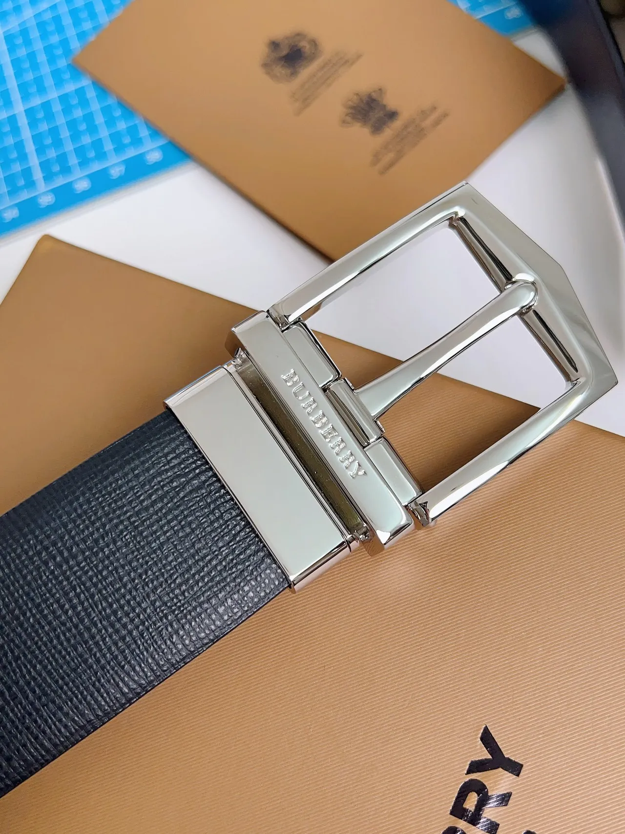Burberry Reversible Buckle Black Textured Leather Belt 9