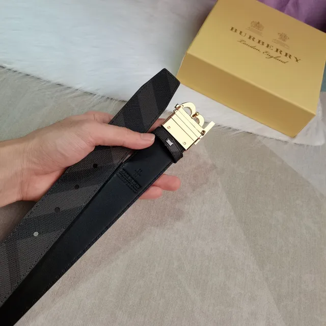 Burberry TB Monogram Ceinture en cuir avec boucle dorée 8