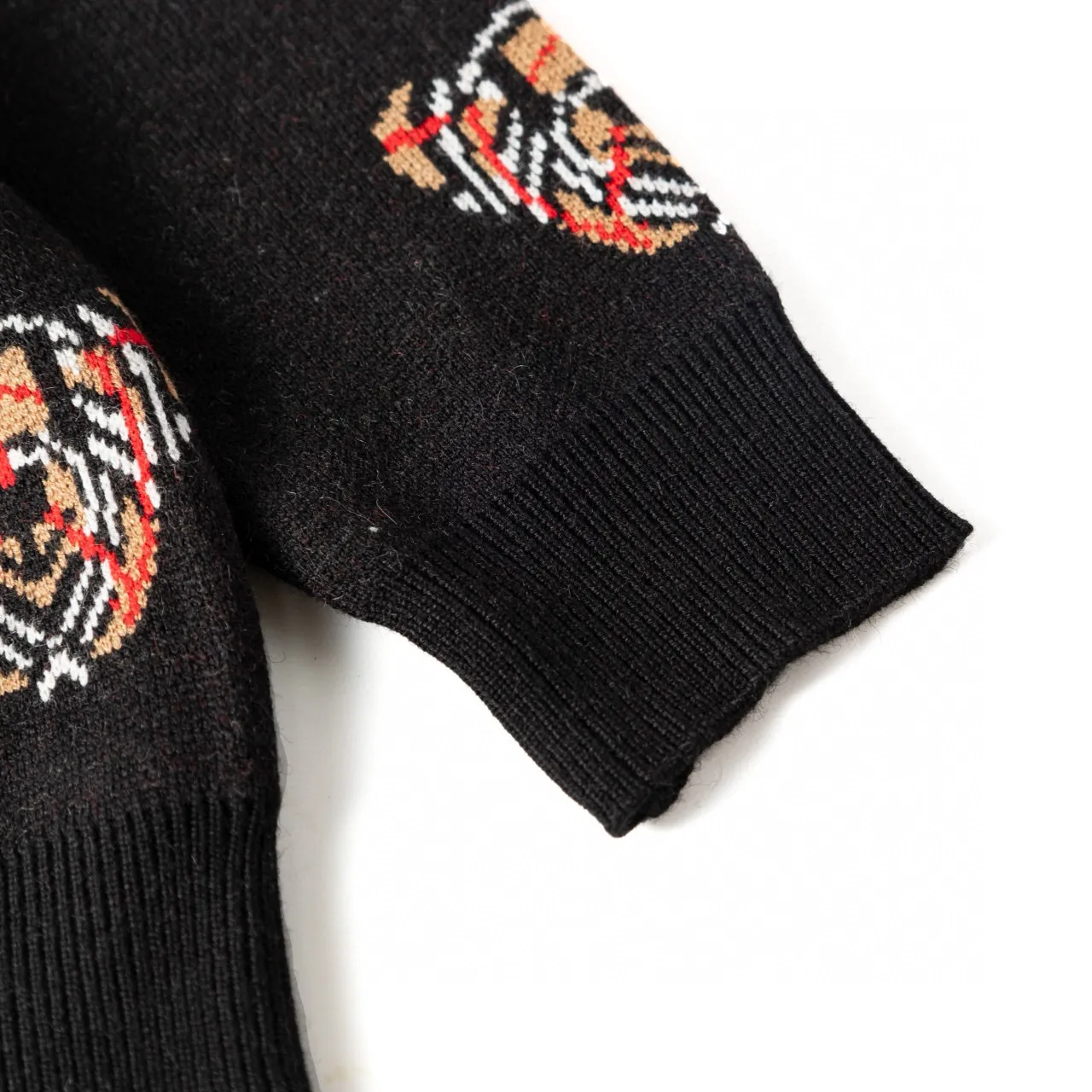 Burberry Tiger Intarsia Knit Sweater and Logo Jogger Tracksuit 6