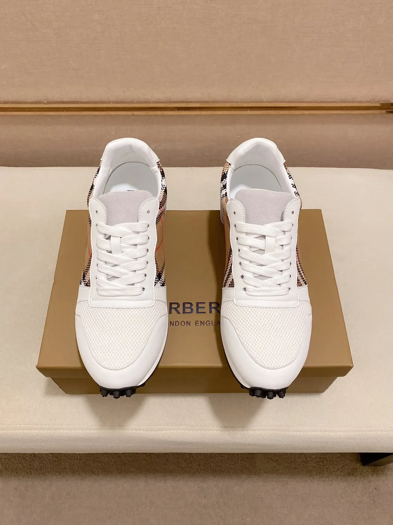 Burberry White Beige Check-Pattern Side Panel Perforated Mesh Toe Lifestyle Sneakers 3