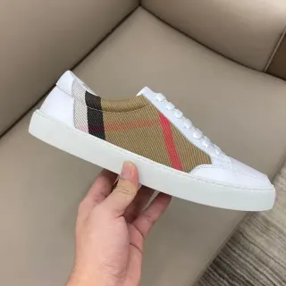 Burberry White Beige Low-Top House Check Panel Lifestyle Sneakers
