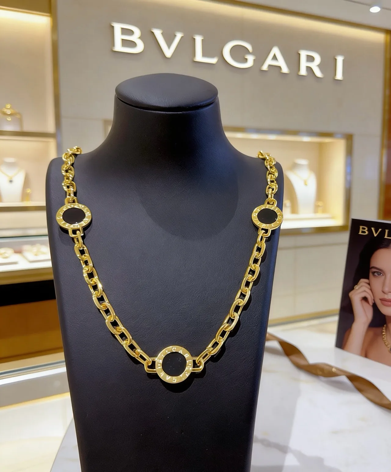 Bvlgari B.zero1 Colar de ouro e ônix preto 3