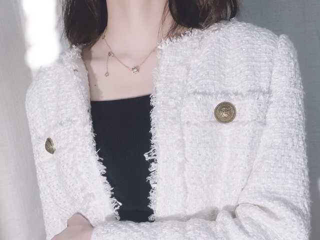 Bvlgari B.zero1 Or Tubogas-Inspiré Pendentif Enroulé Charms Circulaires Double Logo Collier 2