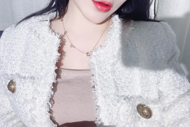 Bvlgari B.zero1 Or Tubogas-Inspiré Pendentif Enroulé Charms Circulaires Double Logo Collier 4