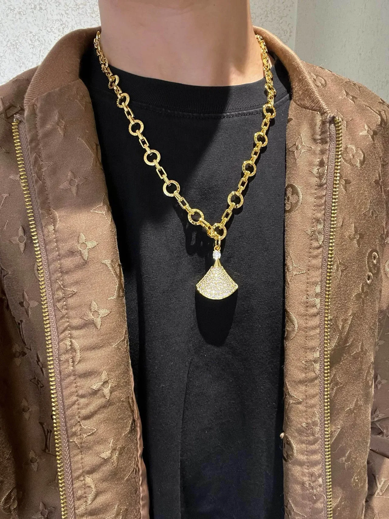 Bvlgari Divas’ Dream Pendentif Éventail Pavé Or 2