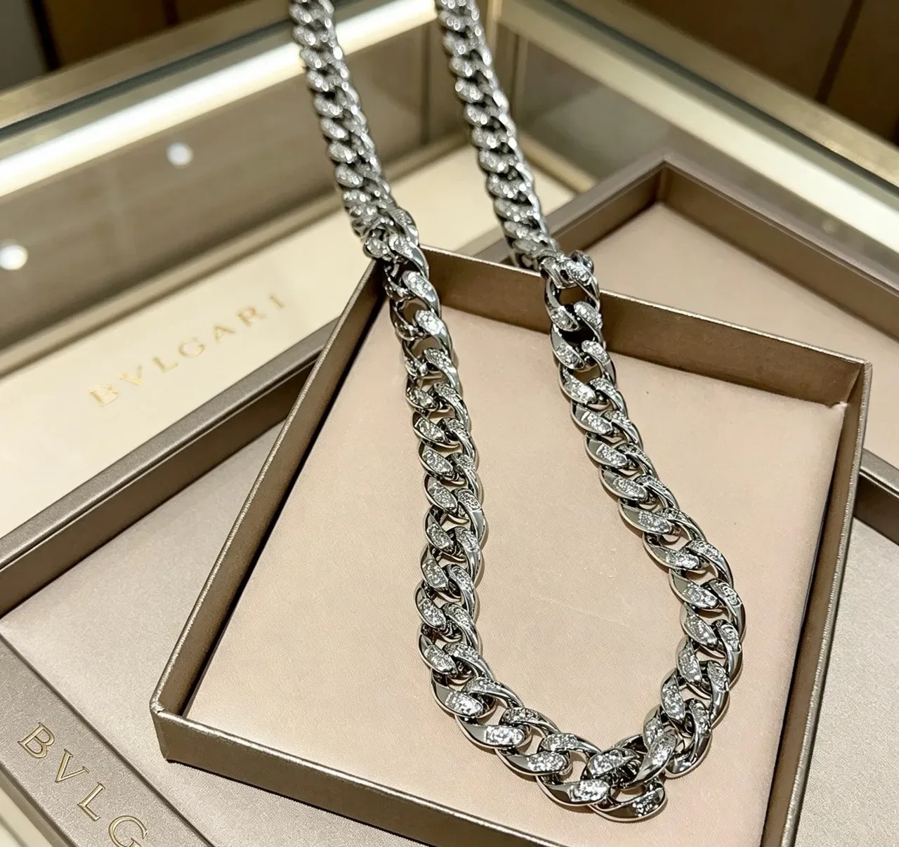 Bvlgari Pavé-Set Curb-Link Chain Necklace 4