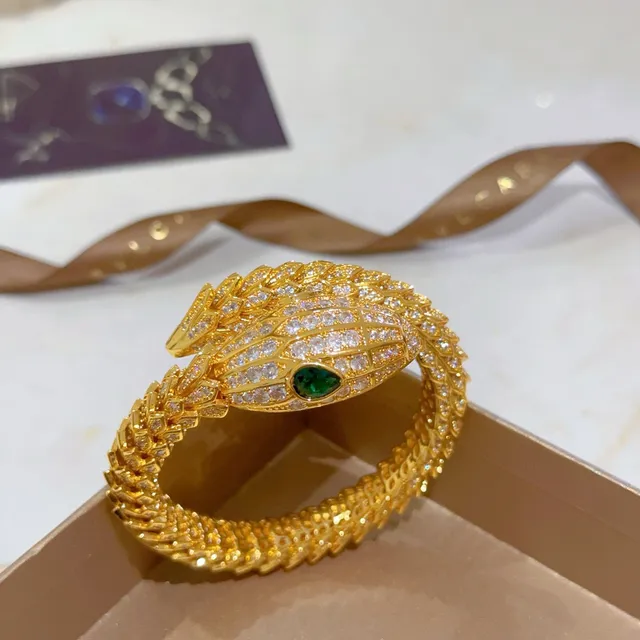 Bvlgari Serpenti Bracelet Serpent Ton Or Pavé Oeil d'Émeraude 7
