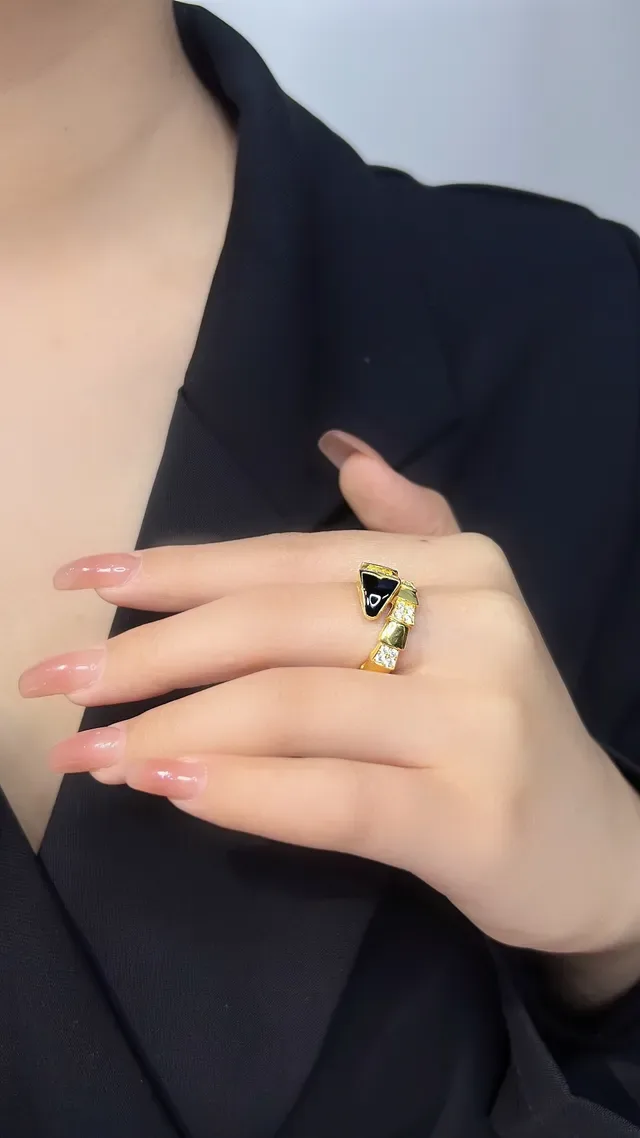 Bvlgari Serpenti Viper Anel Articulado de Onyx e Diamante 8