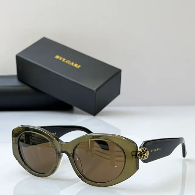 Bvlgari Serpenti Lunettes de Soleil Ovales en Acétate Blanc 8