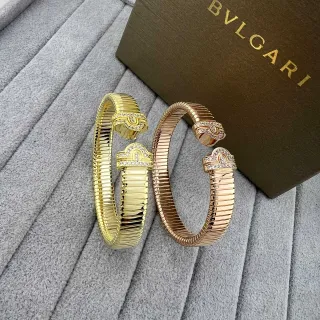 Bvlgari Tubogas Pavé Diamond Clasp Yellow and Rose Gold कंगन