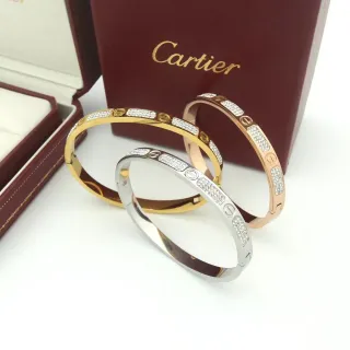 Cartier Juste un Clou brazalete de oro o plata con bisagra Pavé-Set cristales