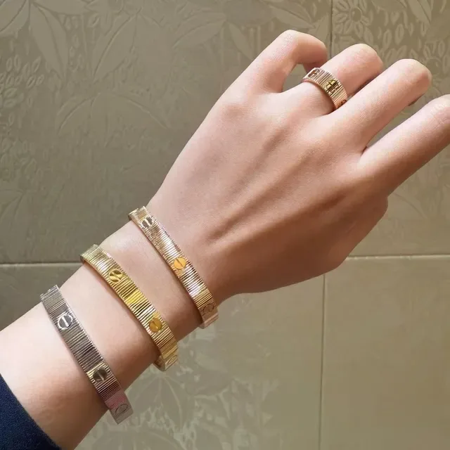 Cartier Juste un Clou Ribbed Screw-Head Bangle Bracelet 5