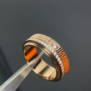 Cartier Juste un Clou Rotating Fluted Gold and Diamond Ring