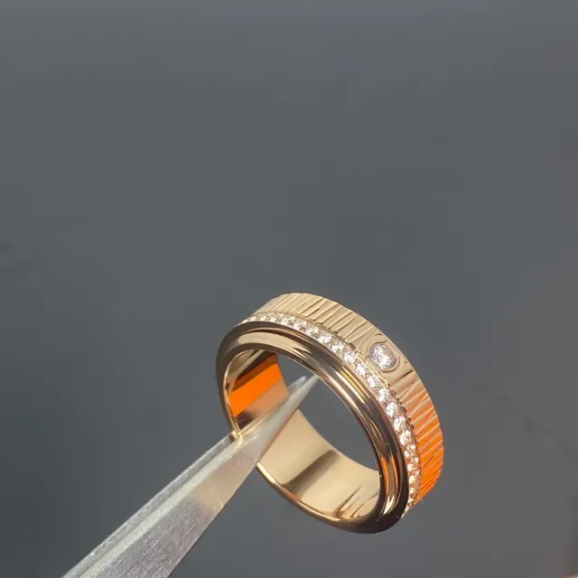 Bague Cartier Juste un Clou Rotative Flutée Or et Diamant 4