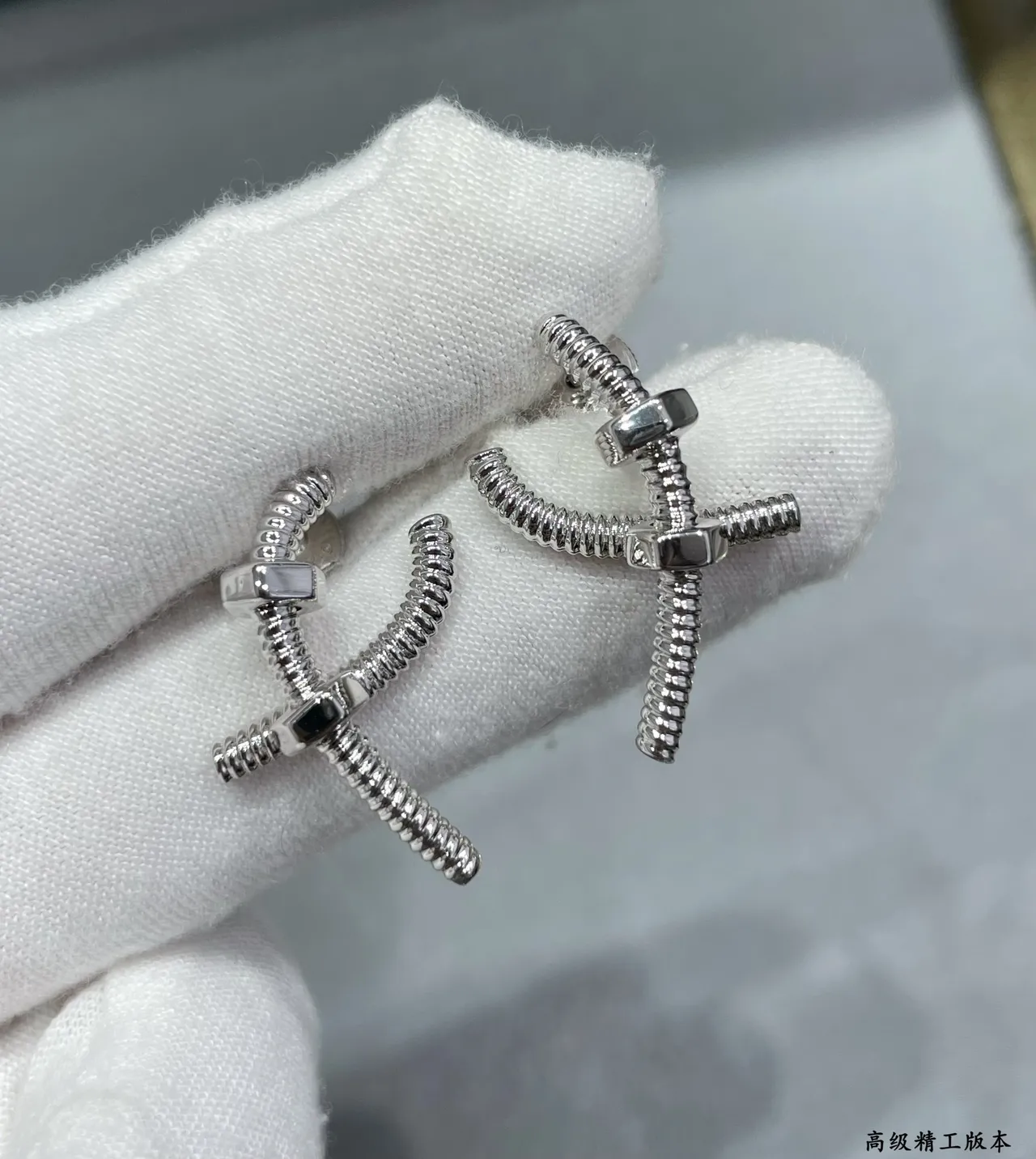 Cartier Juste un Clou نقش المسمار أقراط المسمار 7
