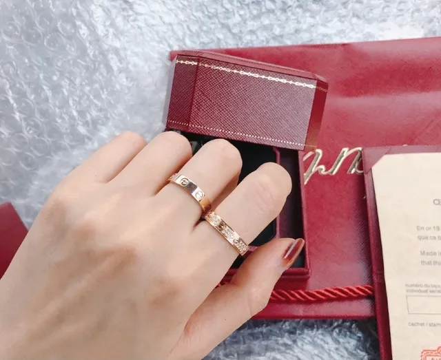 Cartier Juste un Clou Bague en or bi-ton avec pavé de diamants 9