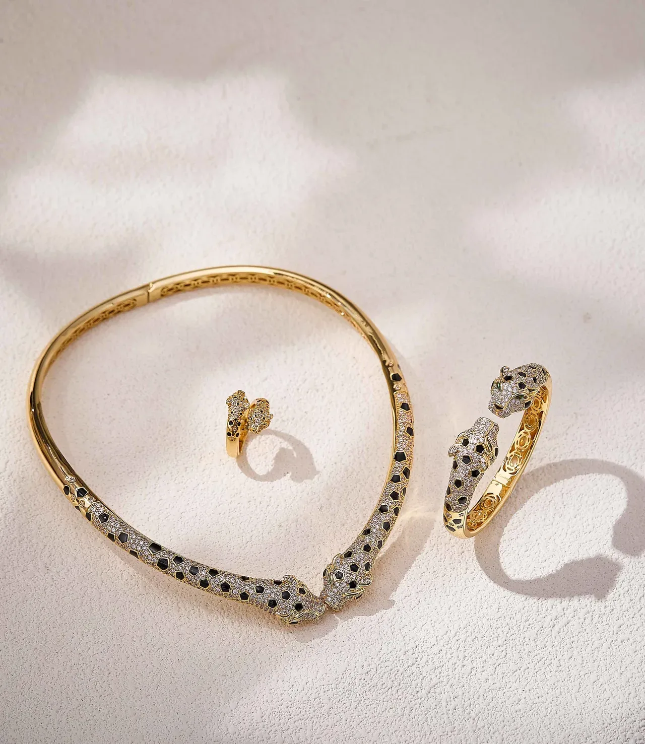 Pulseira Cartier Panthère Dupla Cabeça de Pantera Ouro Diamante Ônix 6