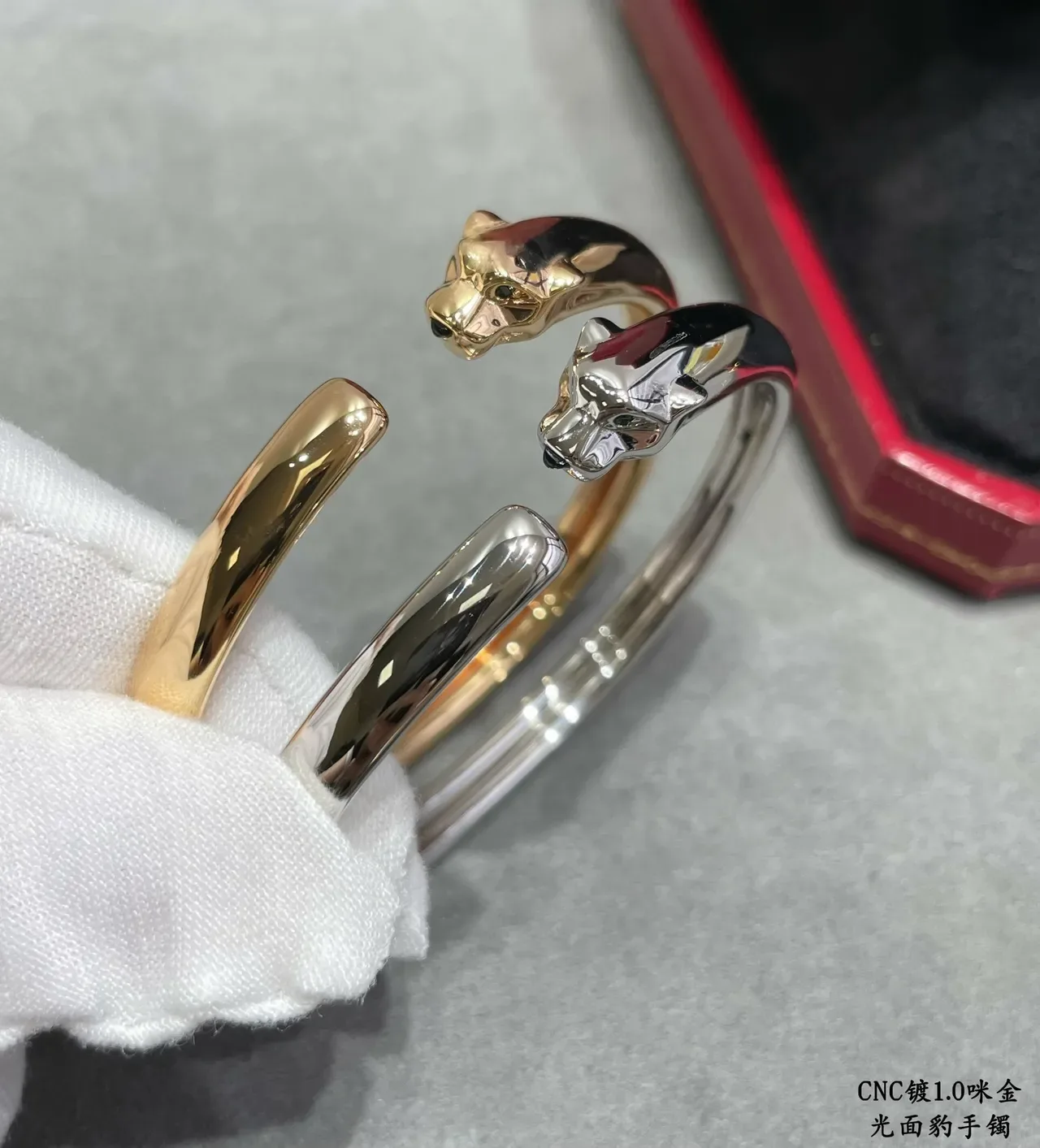 Cartier Panthère ذهبي وفضي سوار مفتوح برأس نمر 2