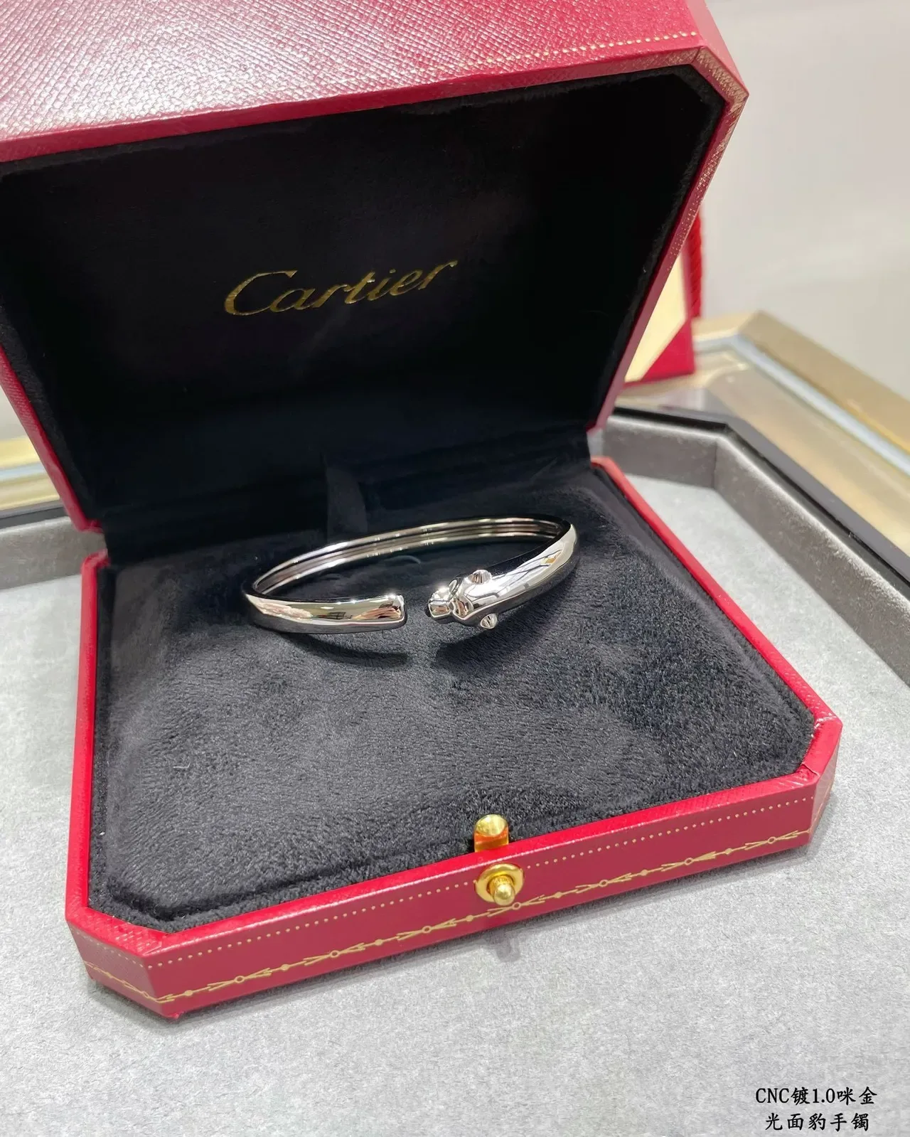 Cartier Panthère ذهبي وفضي سوار مفتوح برأس نمر 3