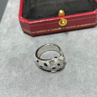 Anillo Cartier Panthère Pavé Crystal y Onyx Panther