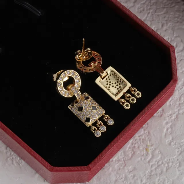 Boucles d'oreilles Cartier Or Rouge Pavé-Set Carrées 3