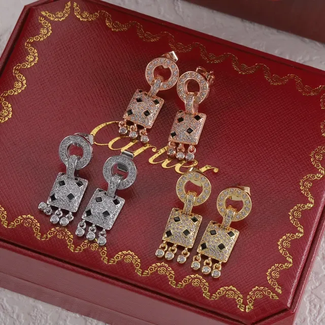 Boucles d'oreilles Cartier Or Rouge Pavé-Set Carrées 9