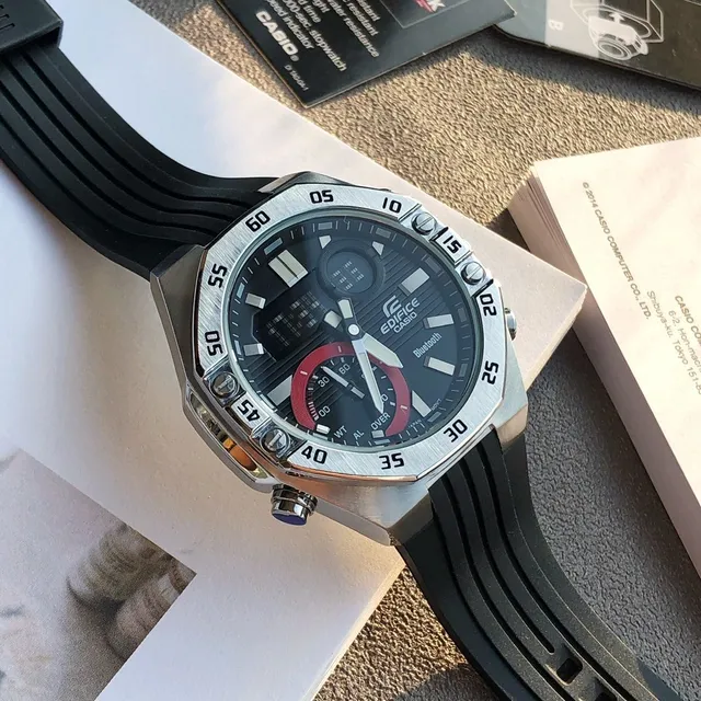 Casio Edifice Noir Rouge Octagonal Brossé Acier Inoxidable Boîtier Sangle Caoutchouc Rayée Montre Sport 3