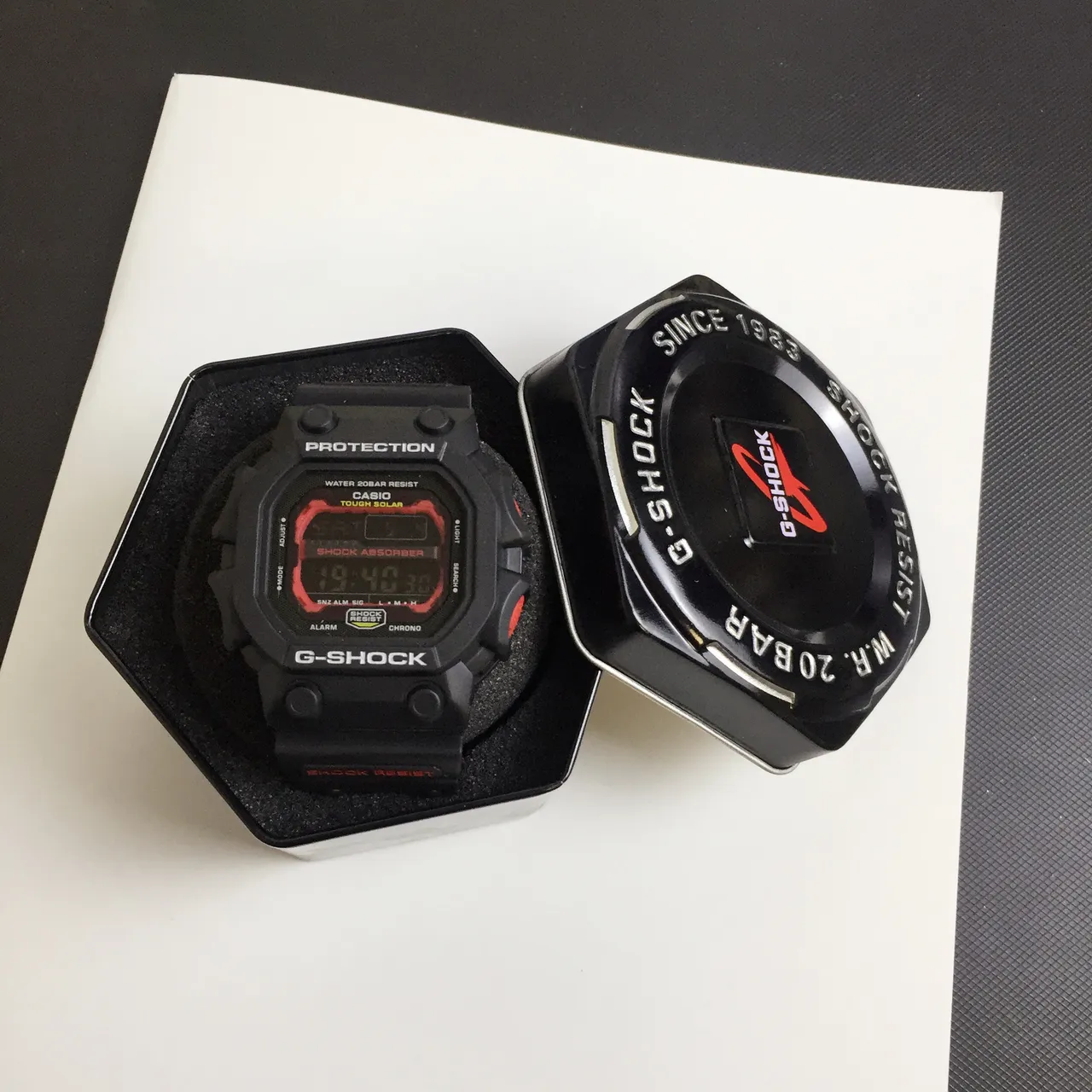Casio G-Shock DW-5600 Noir et Rouge Montre Sportive 4
