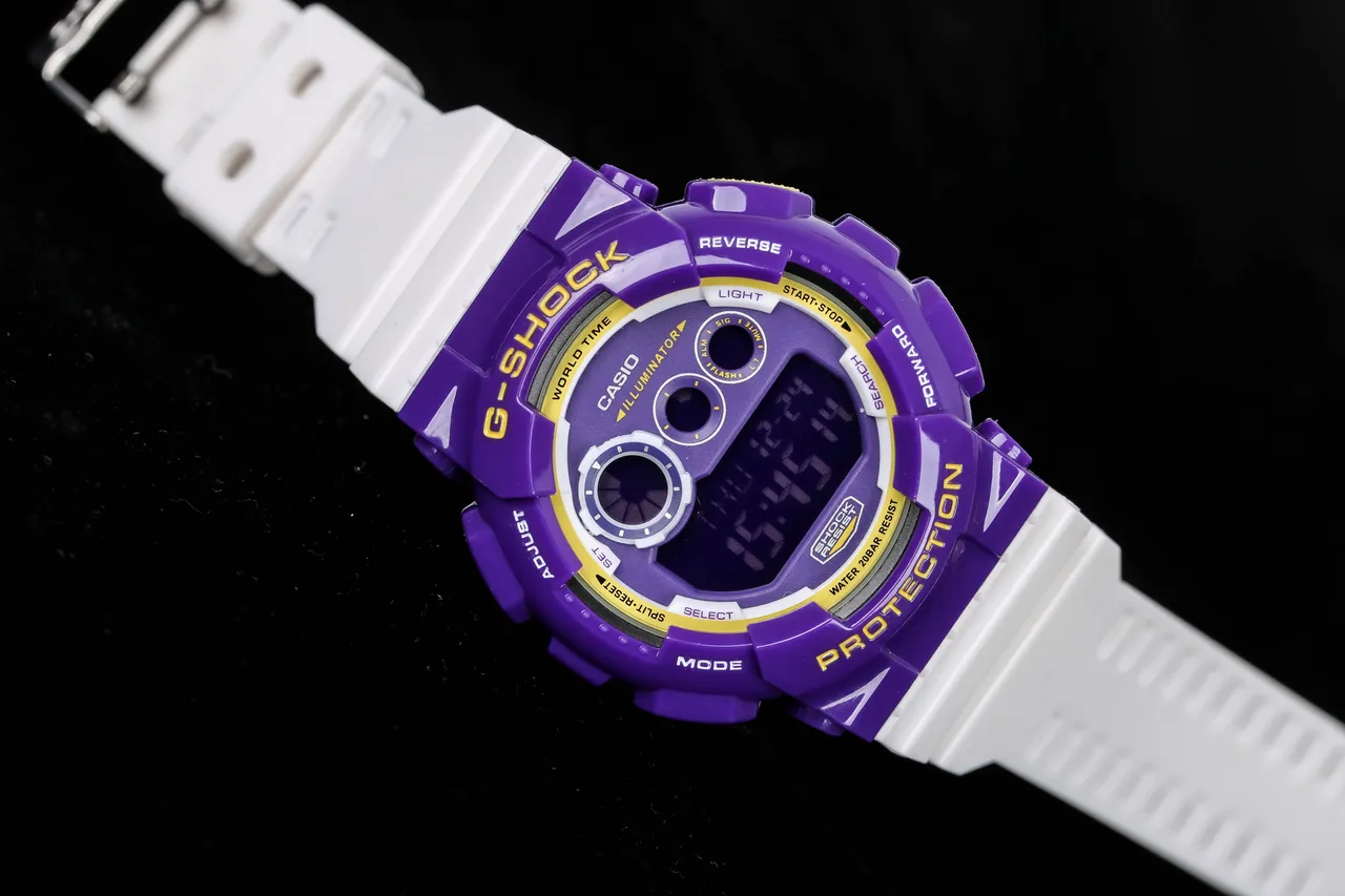 Casio G-SHOCK Purple and White Resin Sports Watch 3