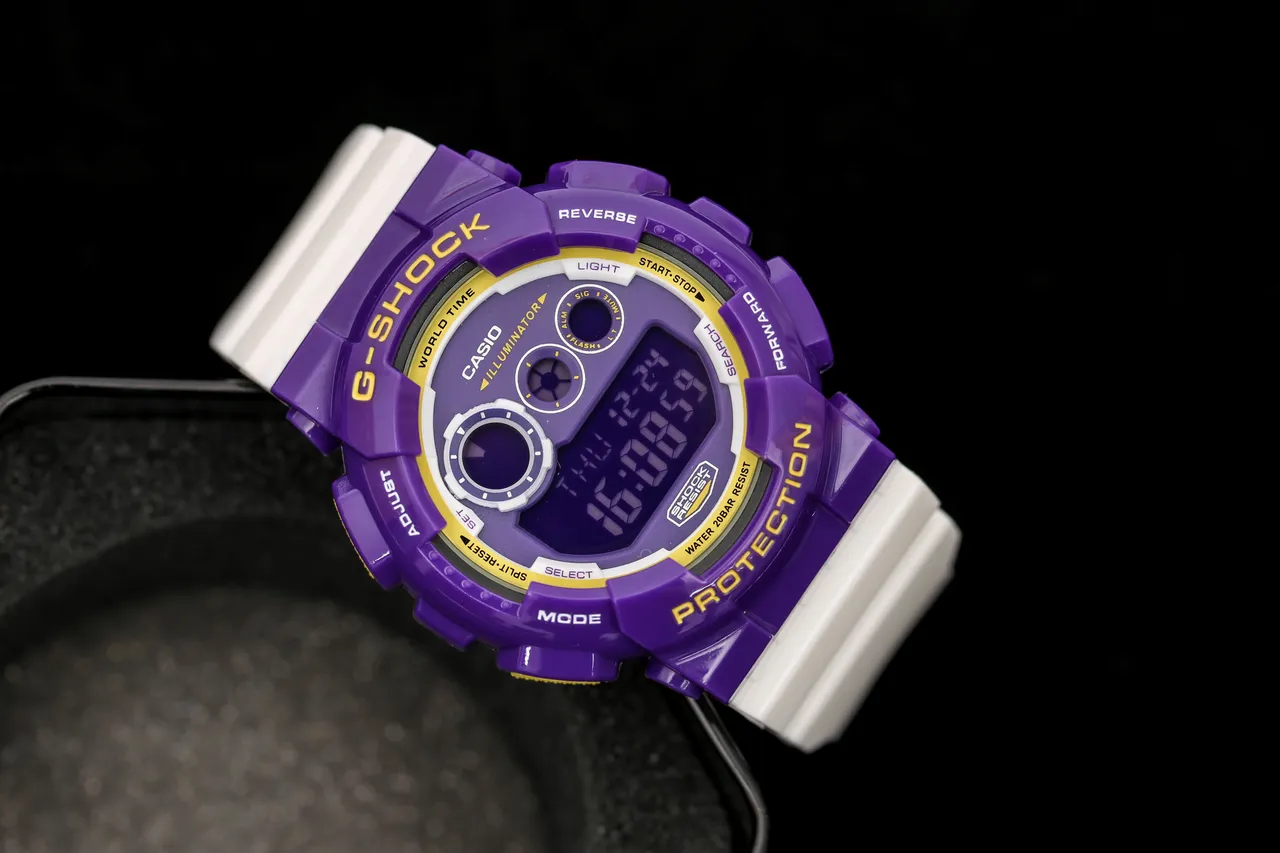 Casio G-SHOCK Purple and White Resin Sports Watch 7